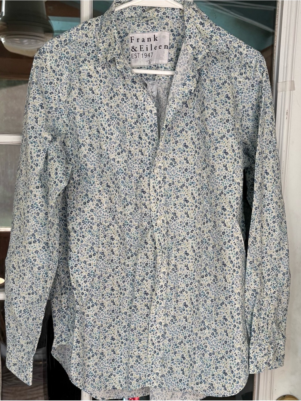 Frank & Eileen “Frank” Shirt. Size Large.
